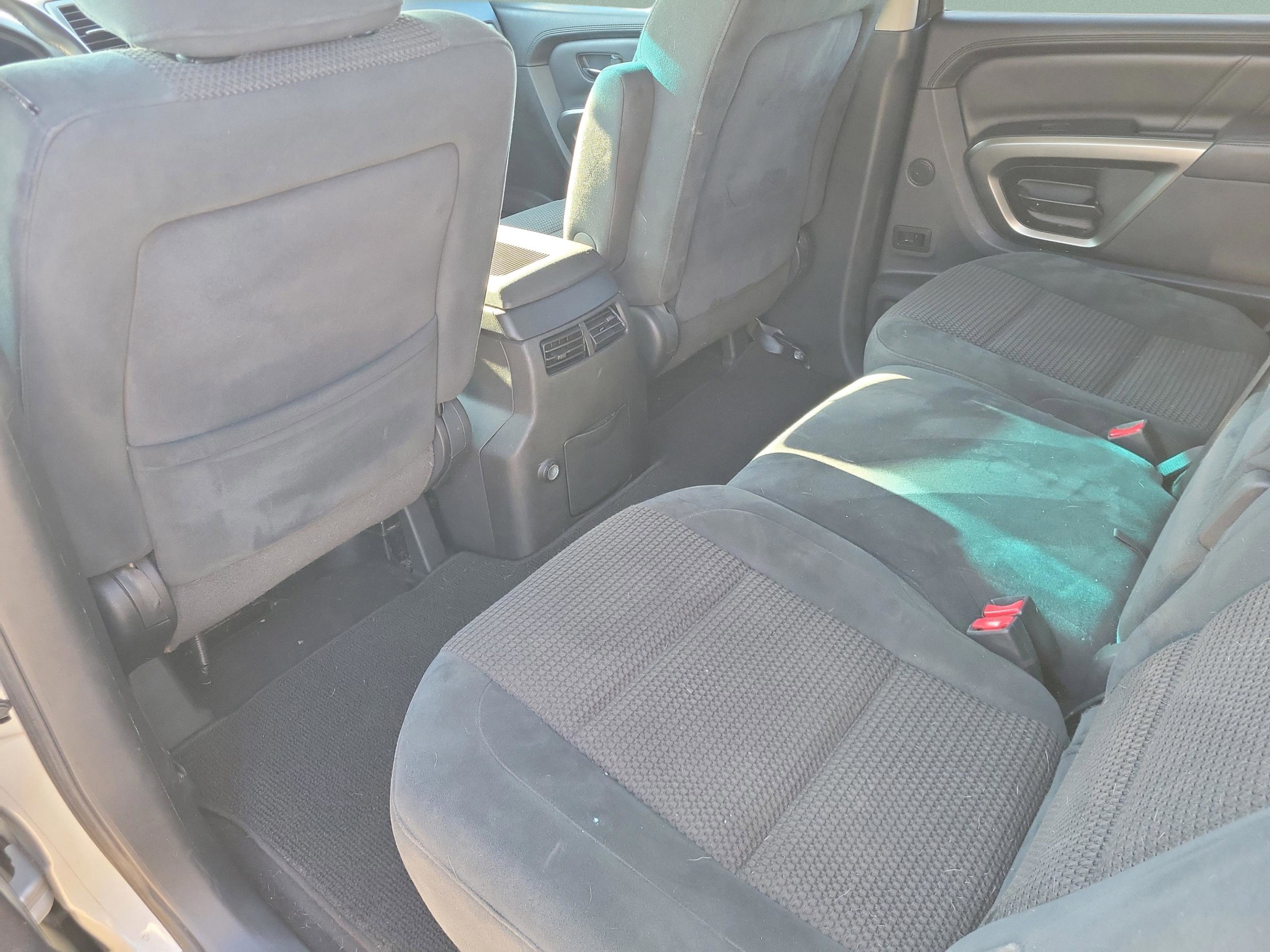 Used 2015 Nissan Armada SV w/ SV Driver Package image 31