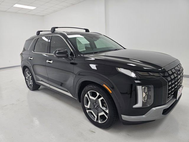 Used 2023 Hyundai Palisade Limited image 3