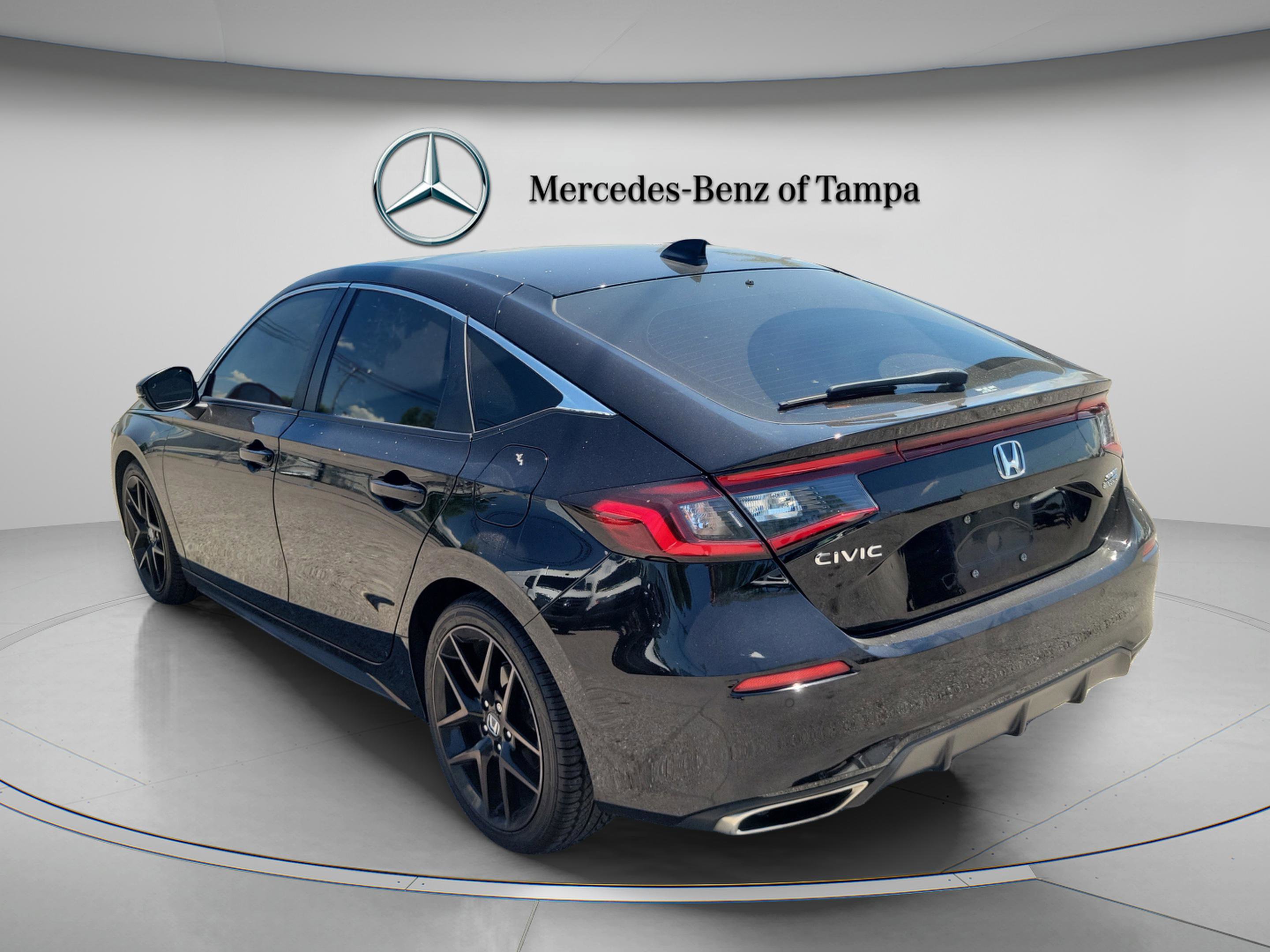 Used 2024 Honda Civic Sport Touring image 2