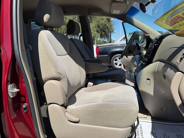 Used 2005 Toyota Sienna LE image 18