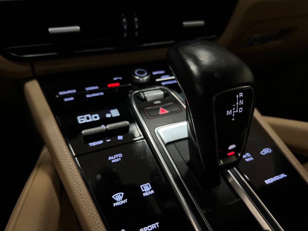 Used 2020 Porsche Cayenne AWD/4WD image 34