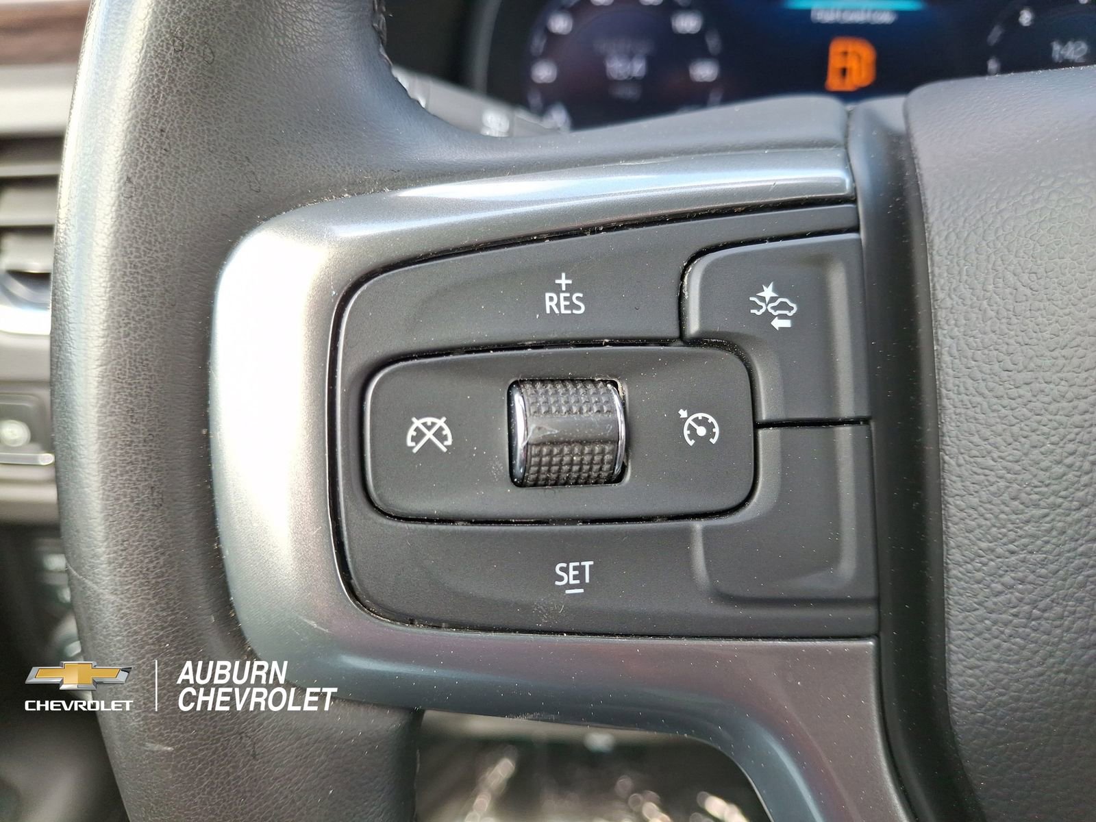 Certified 2024 Chevrolet Suburban LT AWD/4WD image 14