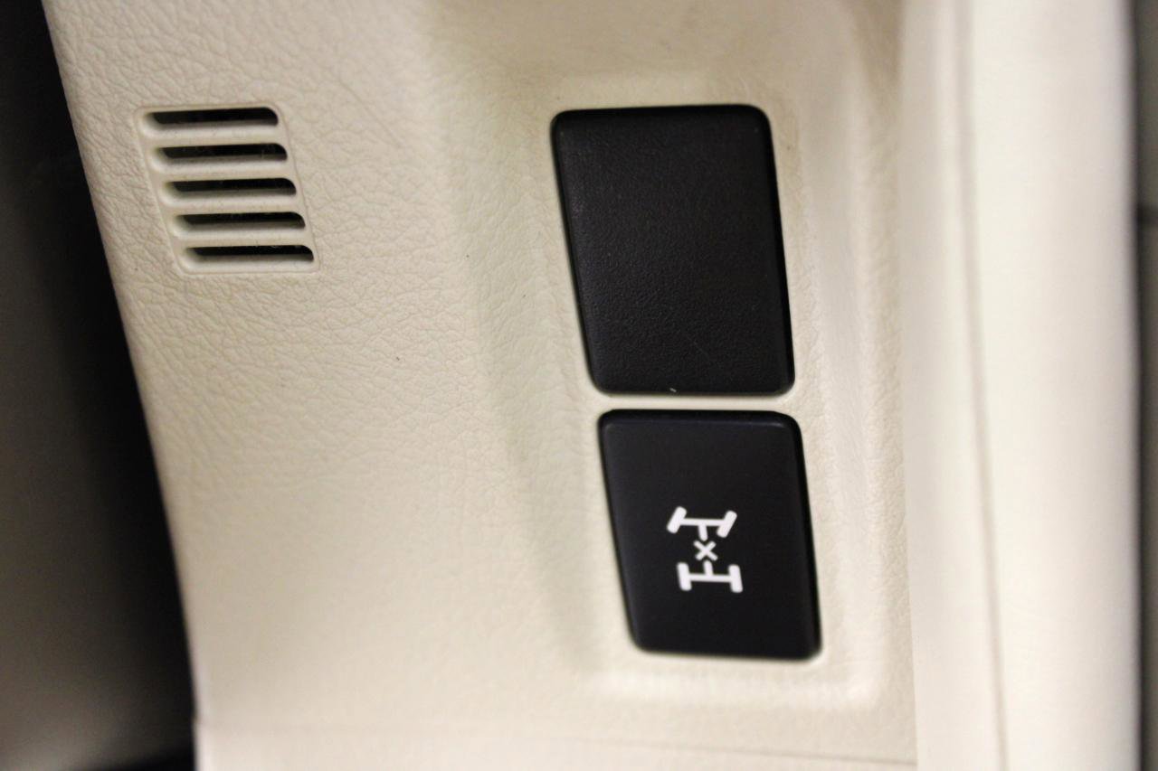 Used 2014 Lexus GX 460 w/ Premium Package AWD/4WD image 62