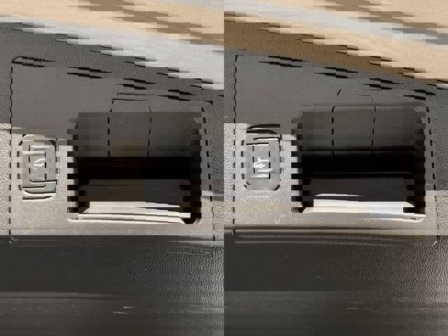 Used 2018 Cadillac XT5 Luxury w/ Driver Awareness Package image 32