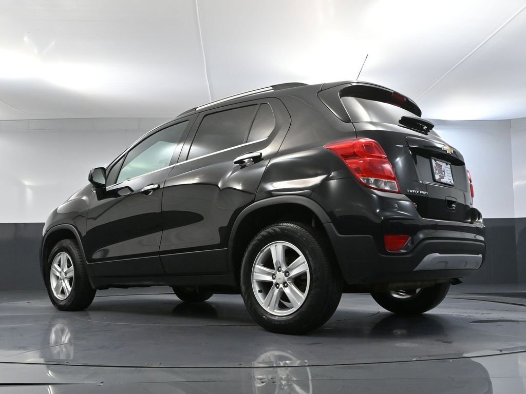 Used 2020 Chevrolet Trax LT w/ LT Convenience Package image 46