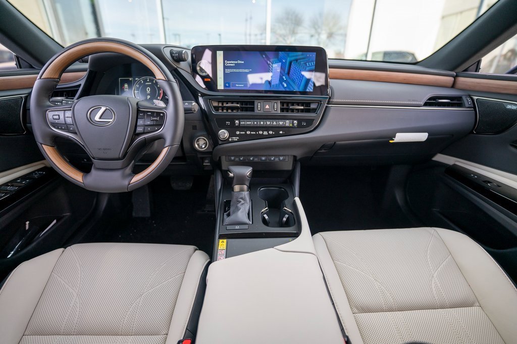 New 2025 Lexus ES 350 Ultra Luxury image 16