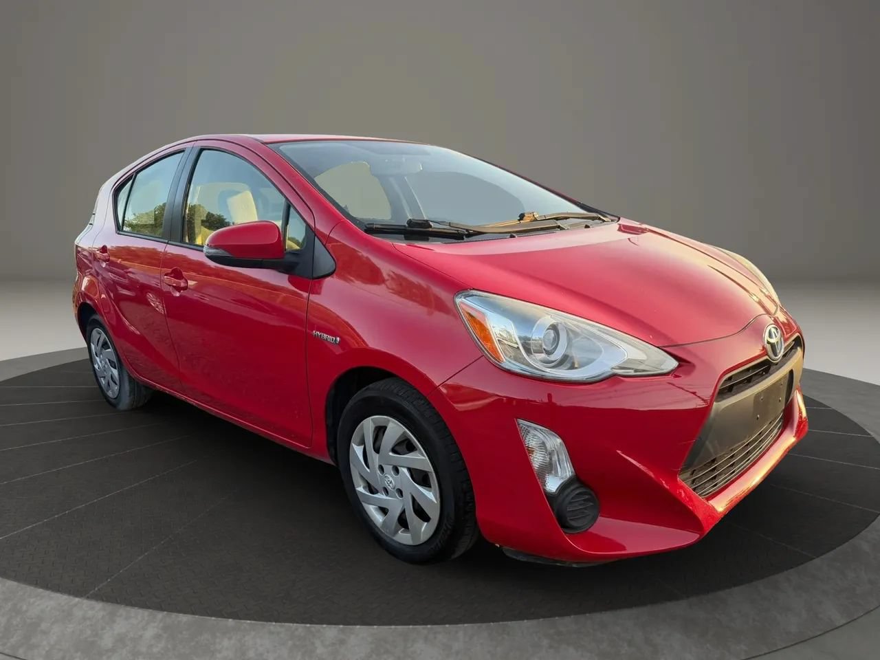 Used 2015 Toyota Prius C One FWD image 3