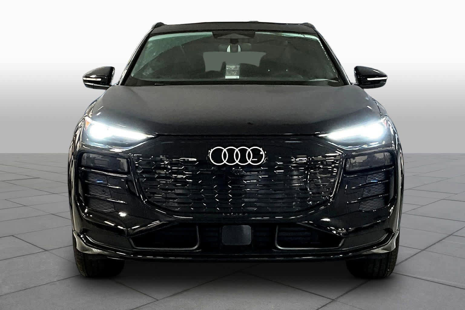 New 2027 Audi Q6 e-tron Premium AWD/4WD image 3