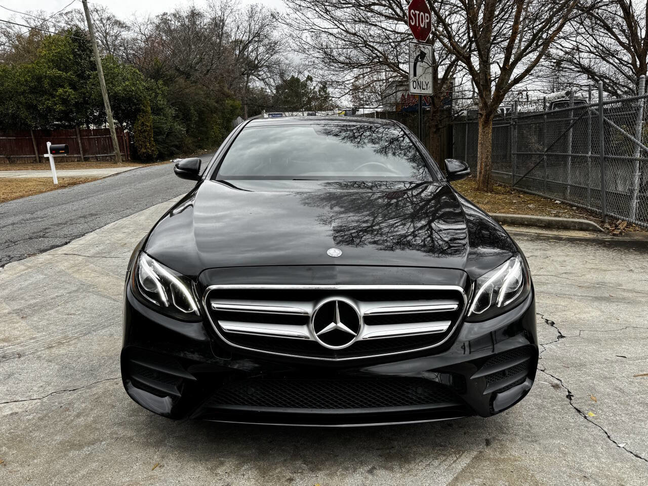 Used 2017 Mercedes-Benz E 300 image 2