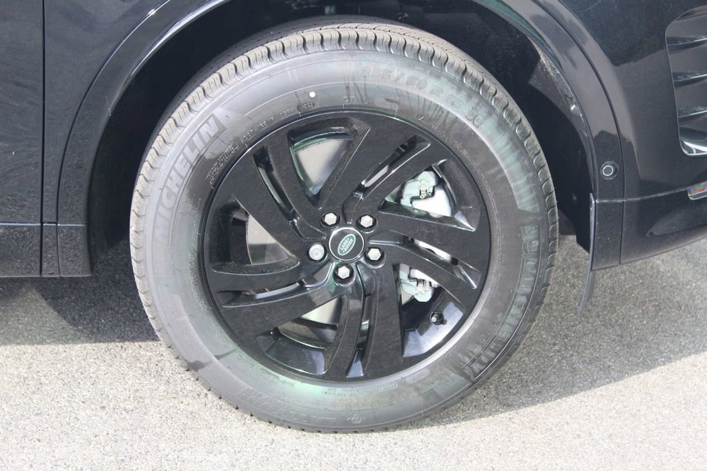 New 2026 Land Rover Discovery Sport Landmark image 9