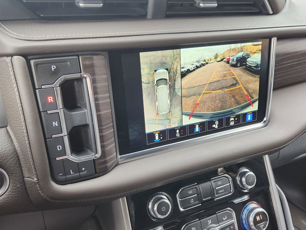 Used 2022 GMC Yukon XL Denali image 18