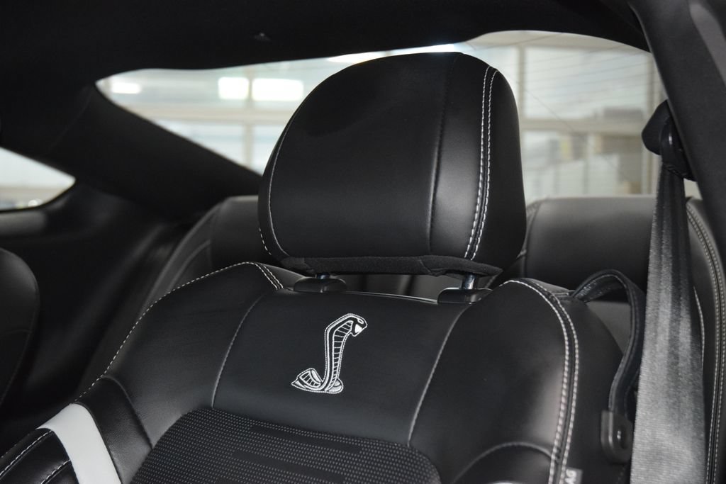 Used 2021 Ford Mustang Shelby GT500 w/ Technology Package RWD image 43