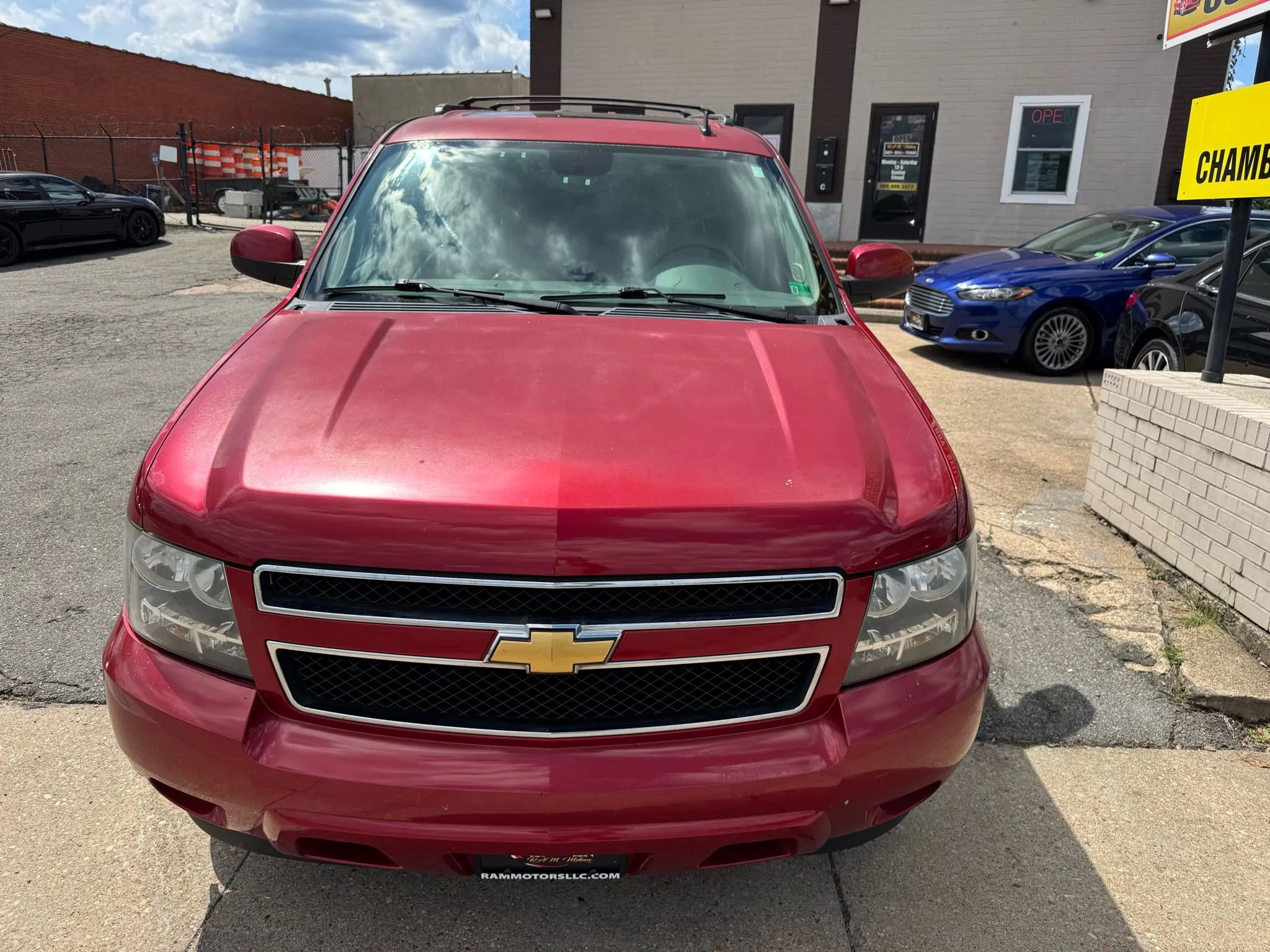 Used 2013 Chevrolet Suburban LT image 10