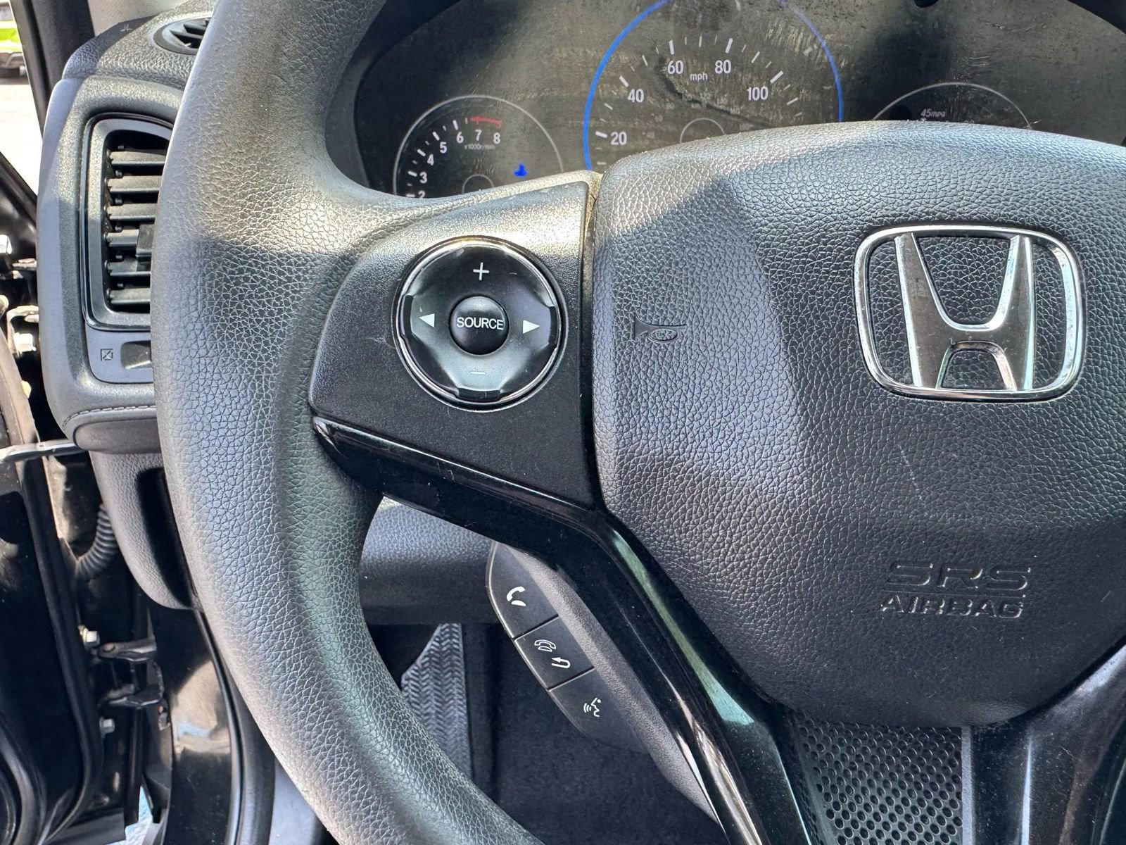 Used 2019 Honda HR-V LX image 19