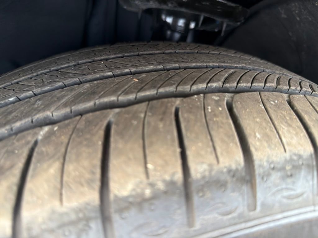 Used 2025 Genesis GV70 2.5T w/ Select Package image 32