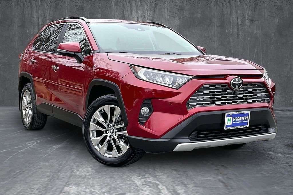 Used 2019 Toyota RAV4 Limited w/ Advanced Technology Package AWD/4WD image 3