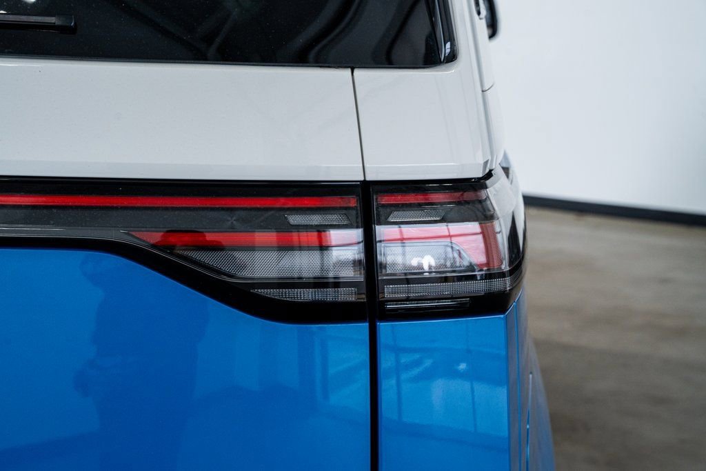 Used 2025 Volkswagen ID. Buzz 1st Edition image 24