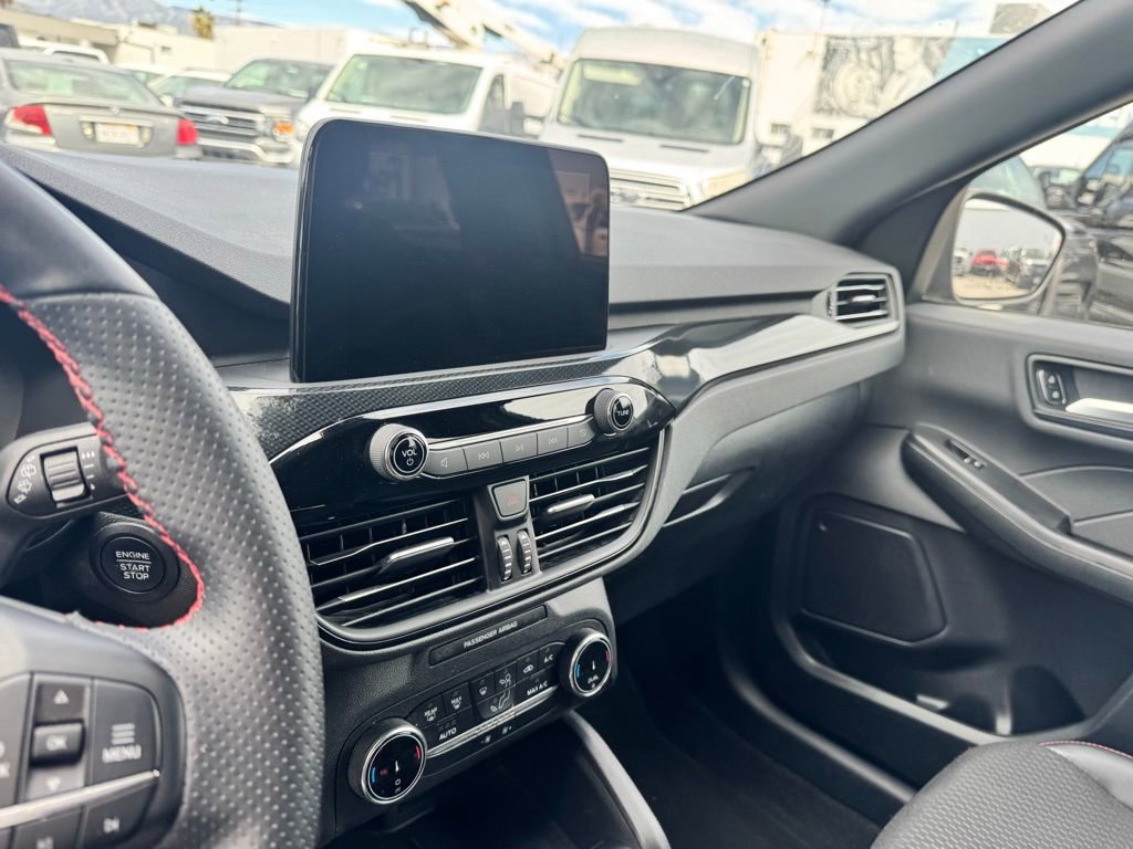 Used 2025 Ford Escape ST-Line image 10