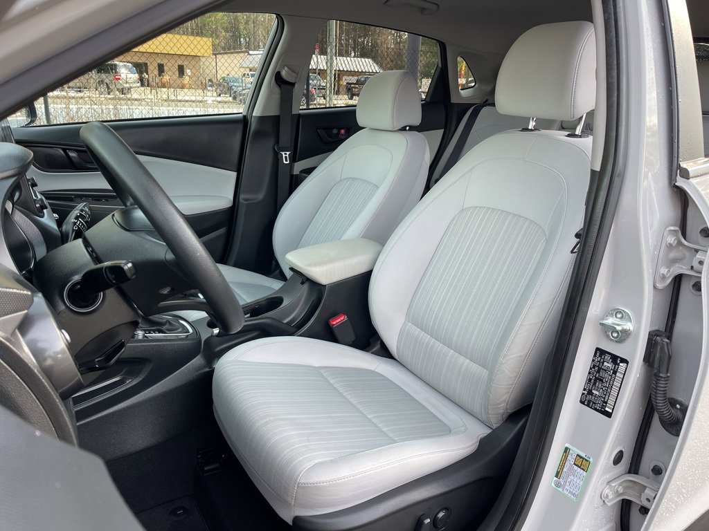 Used 2023 Hyundai Kona SEL w/ Cargo Package image 18