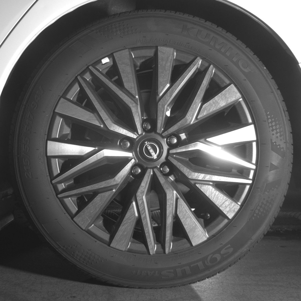 Used 2025 Nissan Altima 2.5 SV FWD image 14