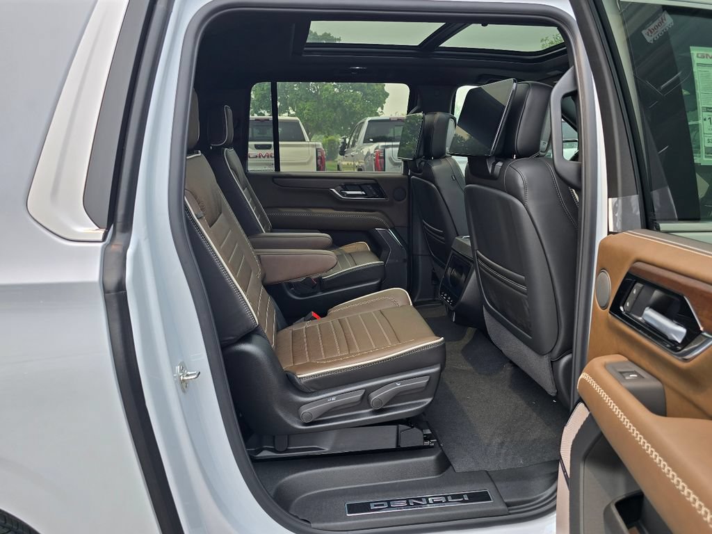 New 2026 GMC Yukon XL Denali Ultimate AWD/4WD image 29