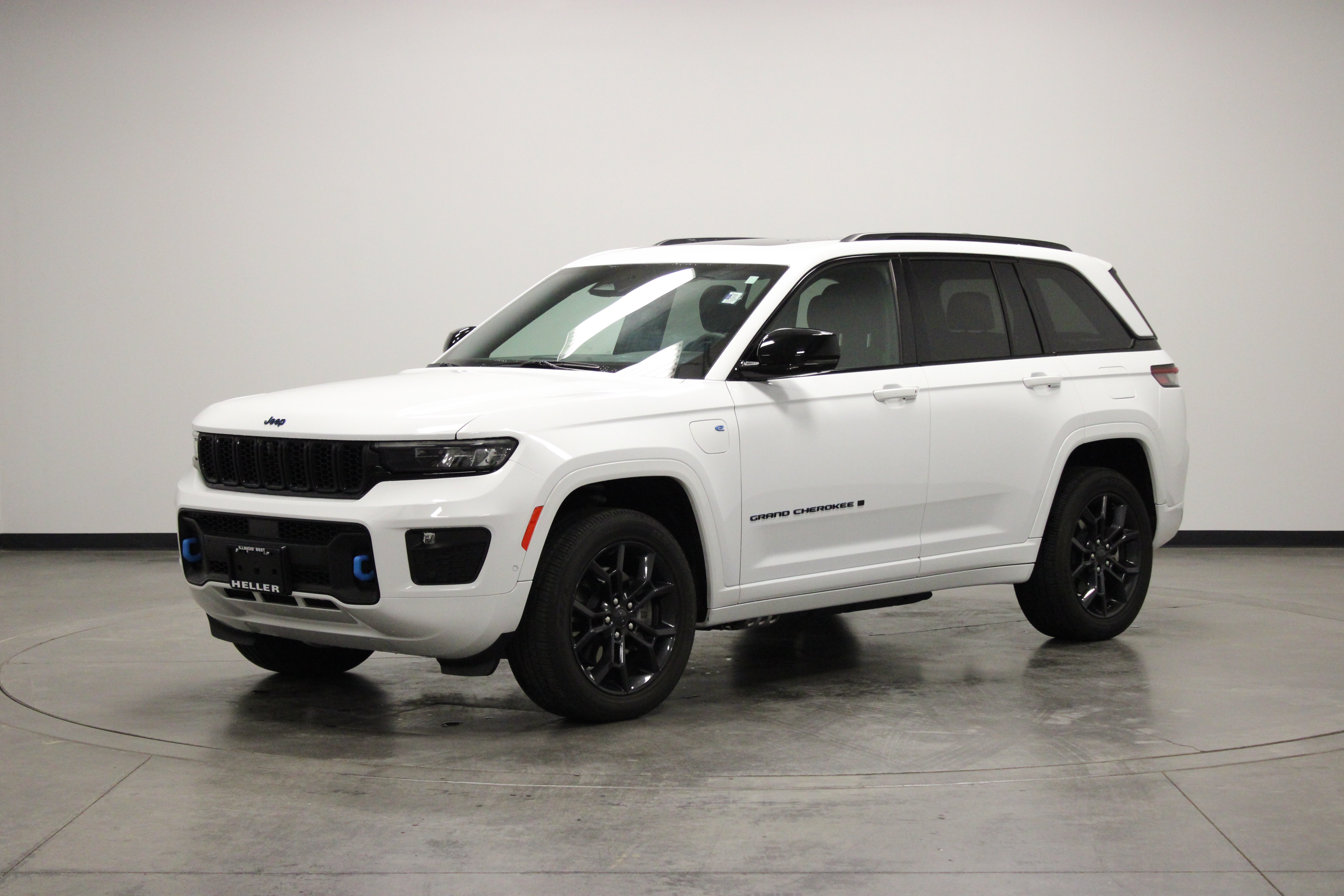 Used 2024 Jeep Grand Cherokee Limited 4xe AWD/4WD image 4