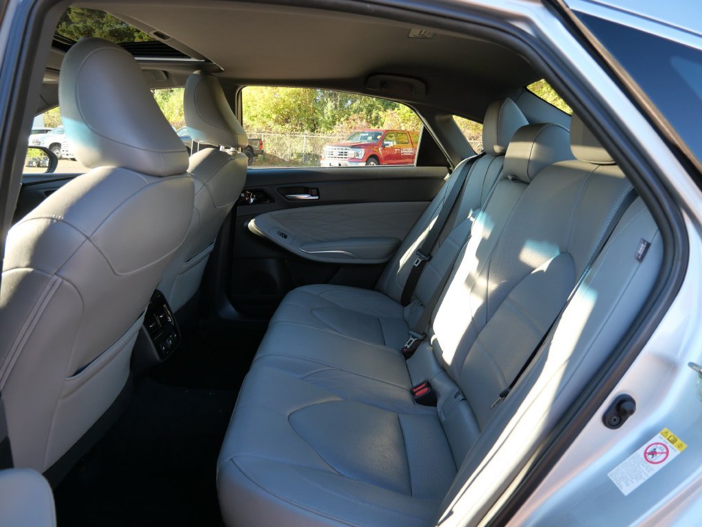 Used 2019 Toyota Avalon Limited w/ Advanced Safety Package FWD image 20