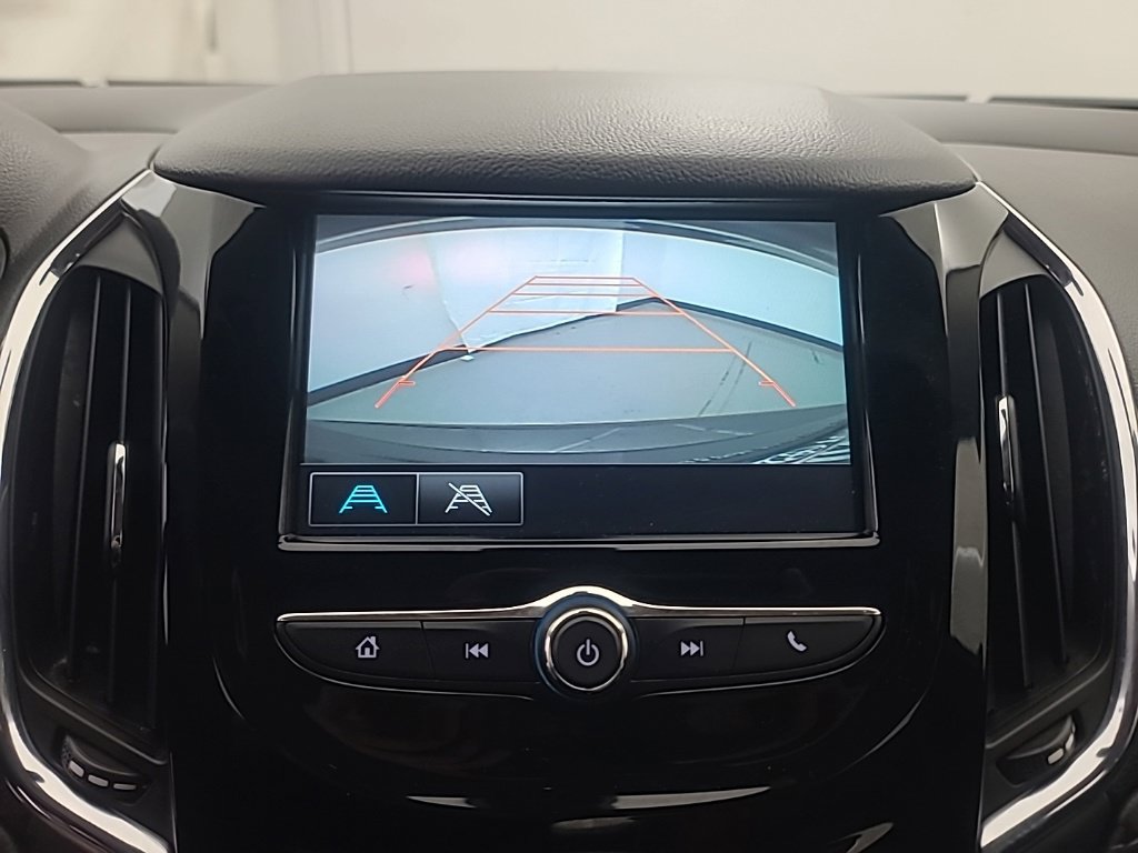 Used 2017 Chevrolet Cruze Premier FWD image 32