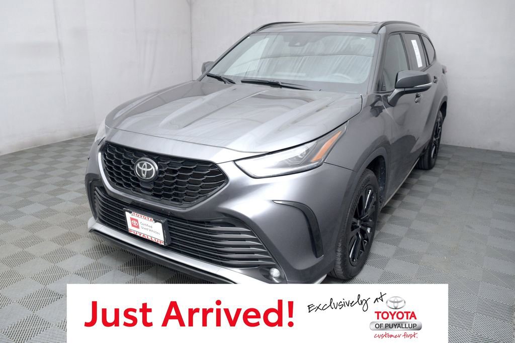Certified 2025 Toyota Highlander XSE image 1