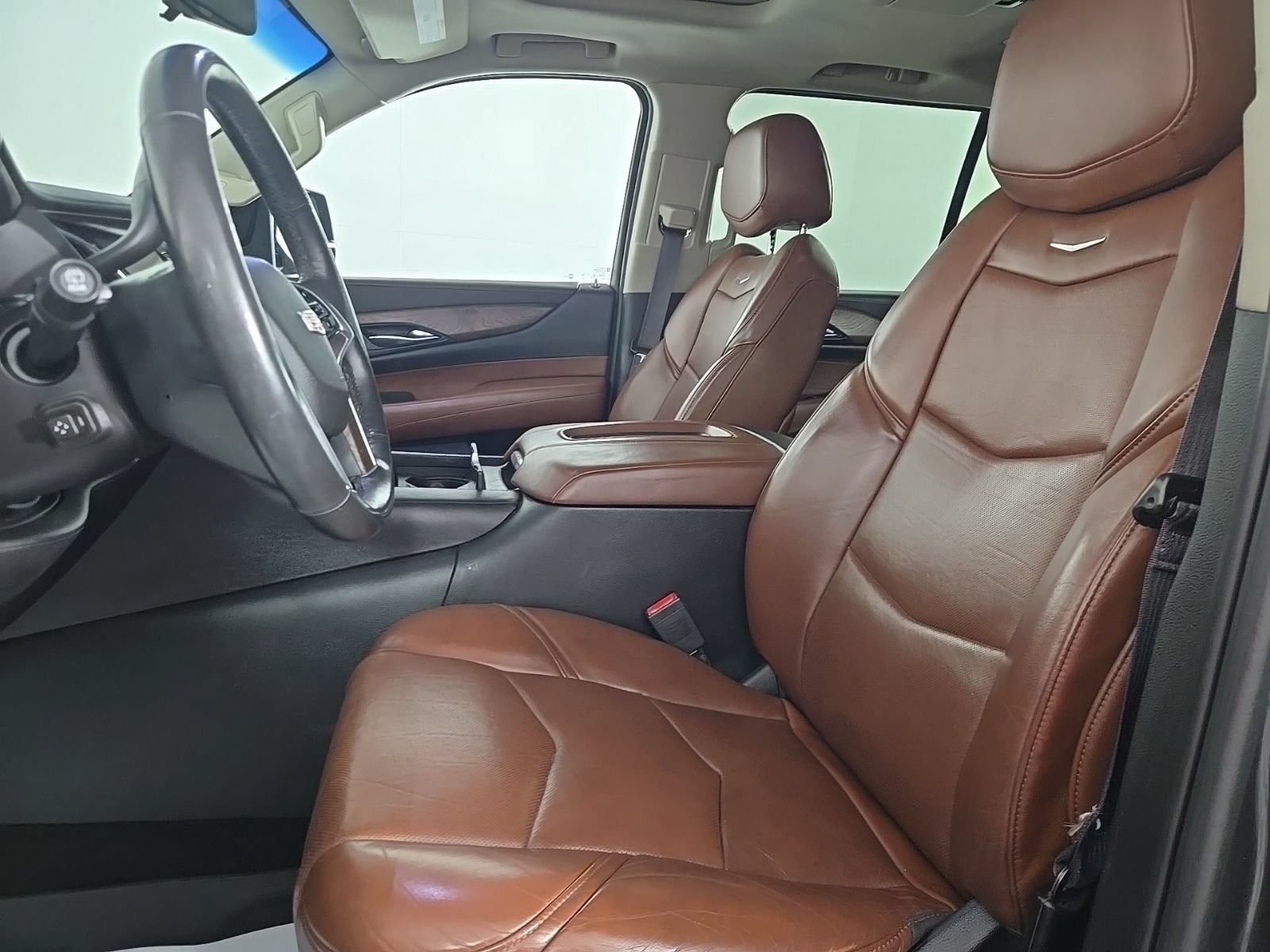 Used 2017 Cadillac Escalade ESV Premium Luxury AWD/4WD image 8