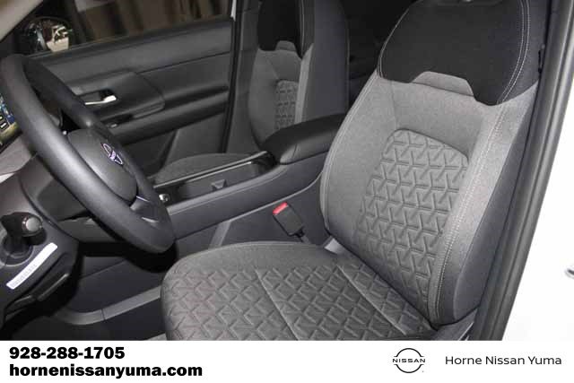 New 2026 Nissan Kicks SV image 4