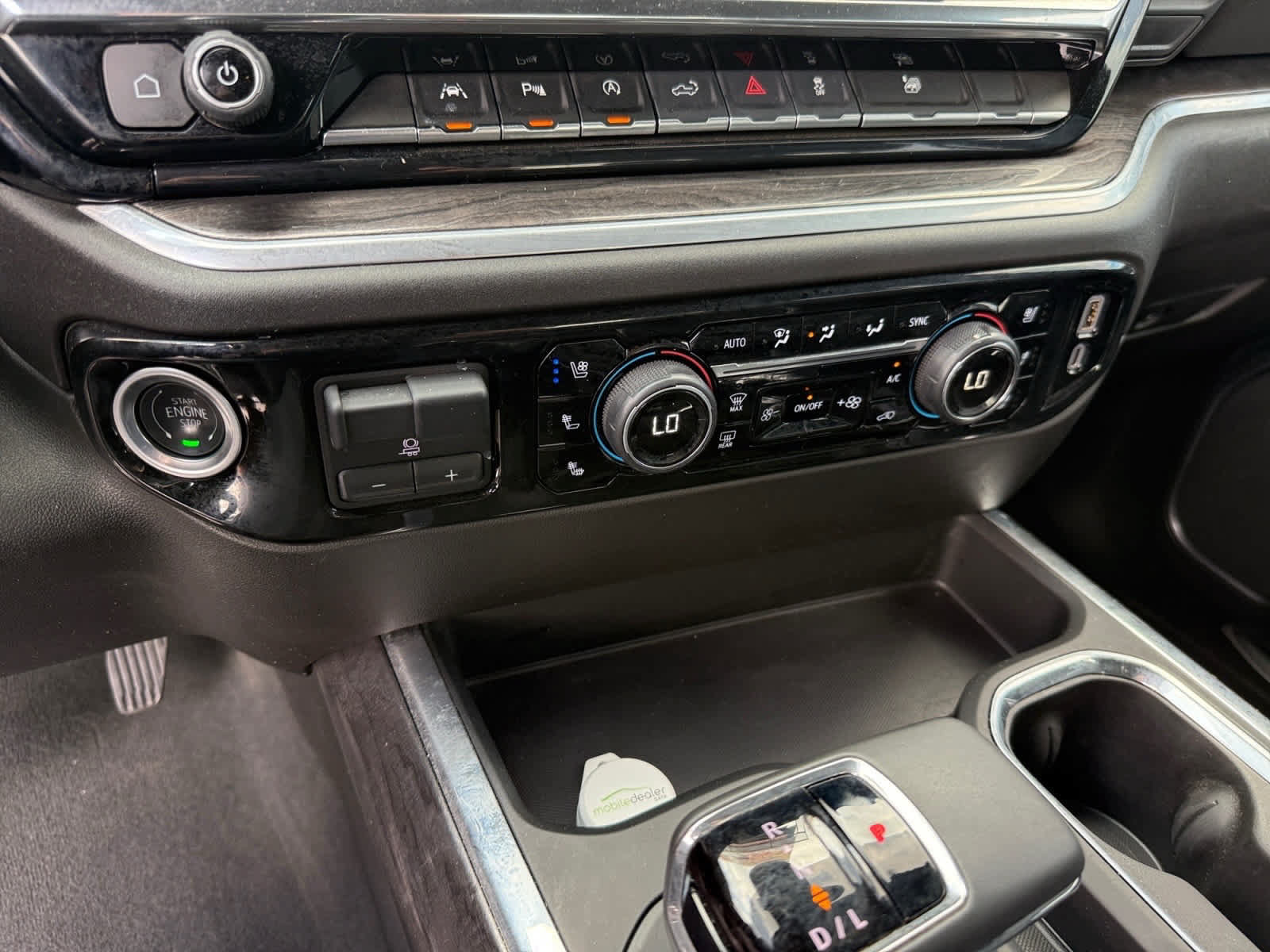 Used 2025 Chevrolet Silverado 1500 LTZ AWD/4WD image 21