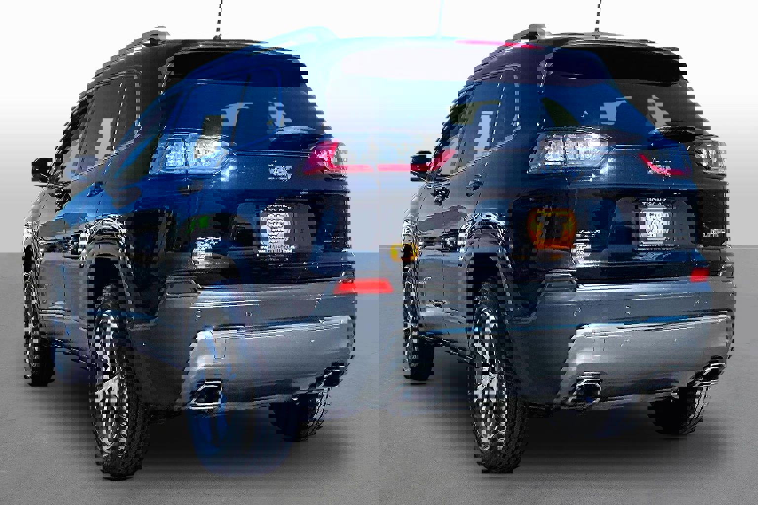 Used 2019 Jeep Cherokee Limited image 7