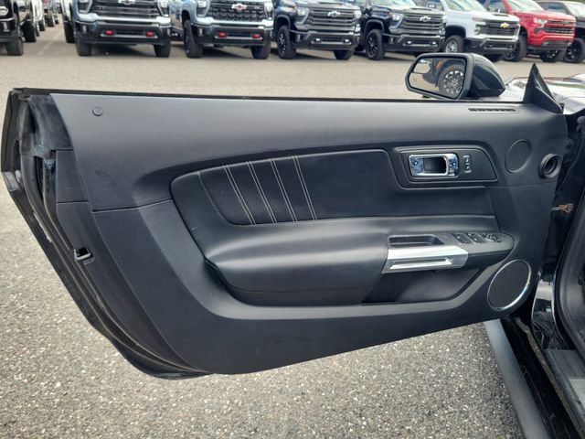 Used 2017 Ford Mustang Premium RWD image 27