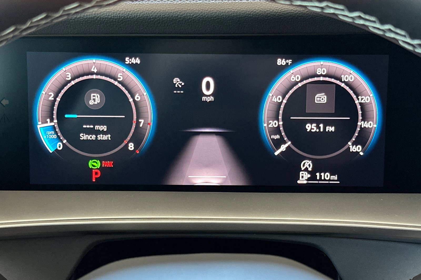 New 2025 Volkswagen Tiguan SE image 24
