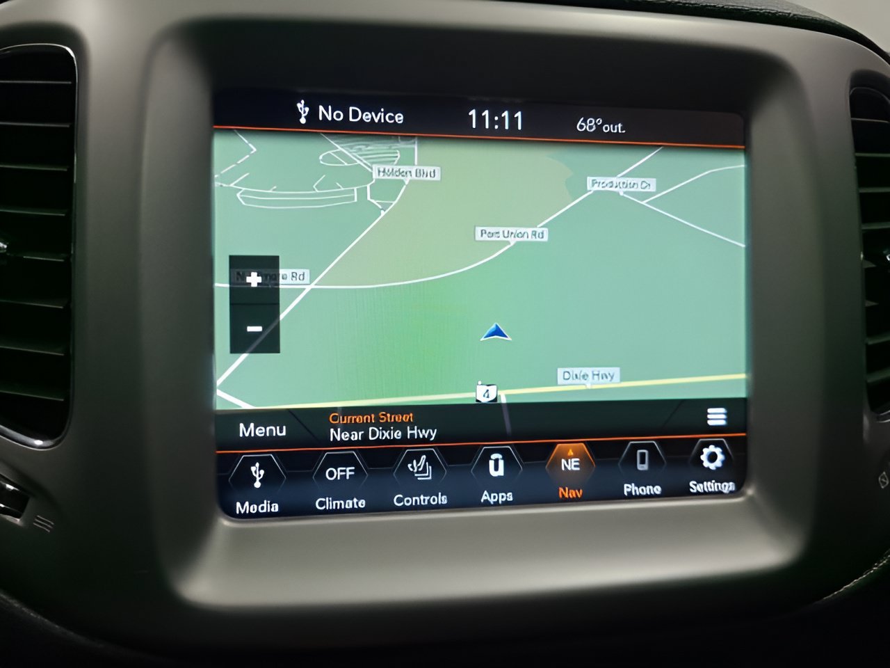 Used 2021 Jeep Compass Latitude w/ Sun and Sound Group AWD/4WD image 35