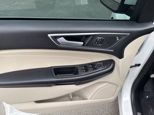 Used 2023 Ford Edge Titanium w/ Class II Trailer Tow Package image 11