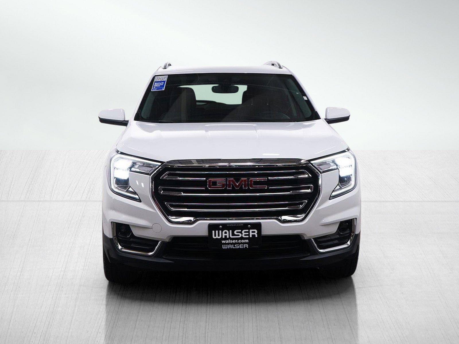 Used 2024 GMC Terrain SLT image 8