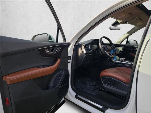 Used 2023 Audi Q7 3.0T Premium Plus image 17