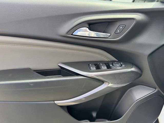 Certified 2025 Chevrolet Trax ACTIV w/ Driver Confidence Package image 14