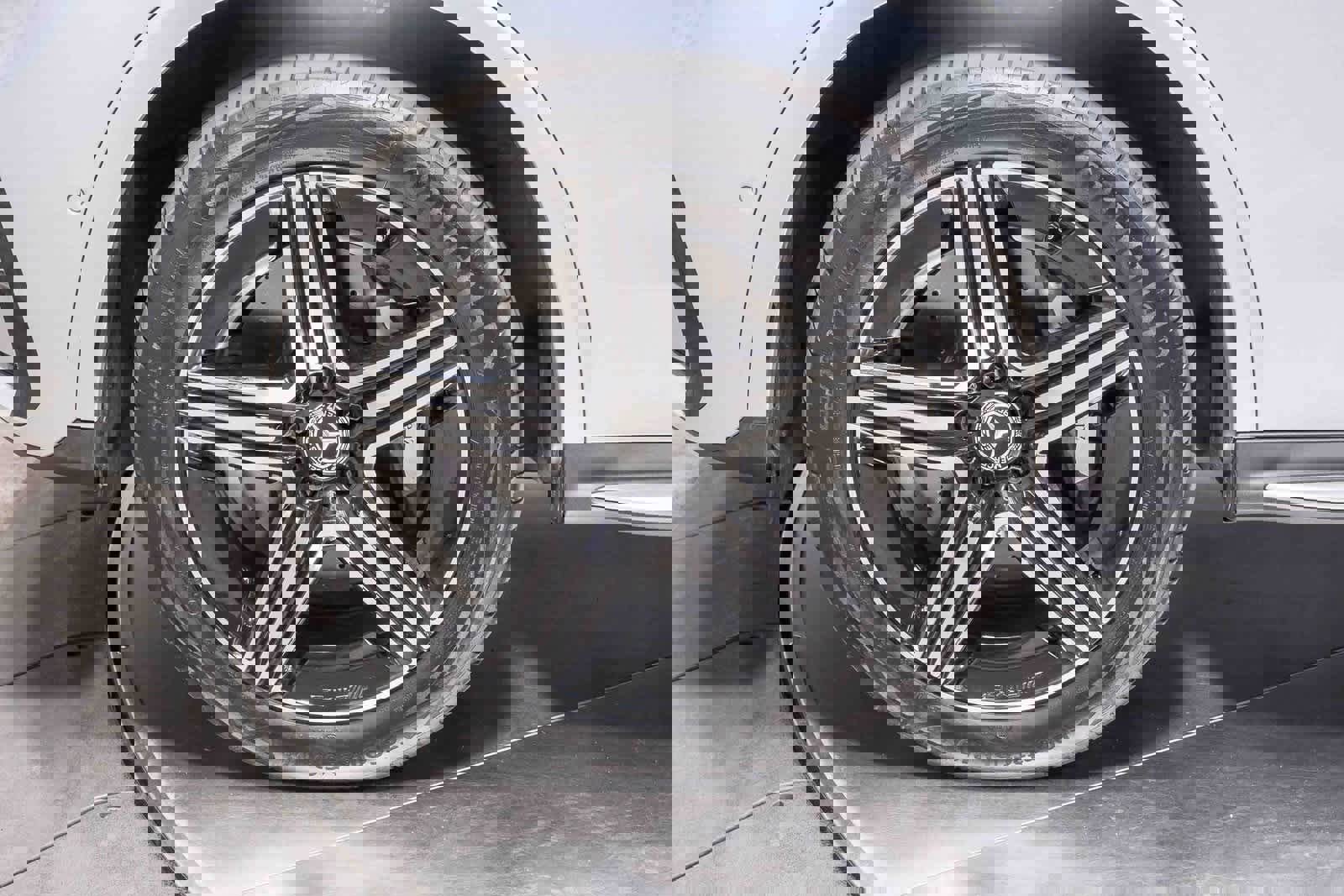 Used 2023 Mercedes-Benz GLC 300 image 10