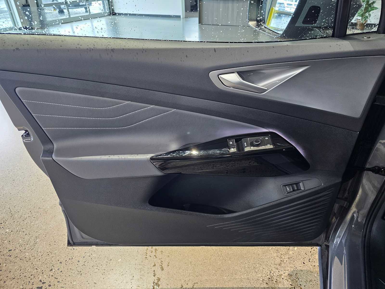 Used 2023 Volkswagen ID.4 Pro S image 21