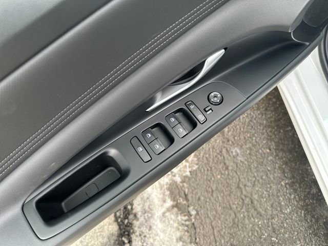 New 2026 Hyundai Elantra Limited image 11