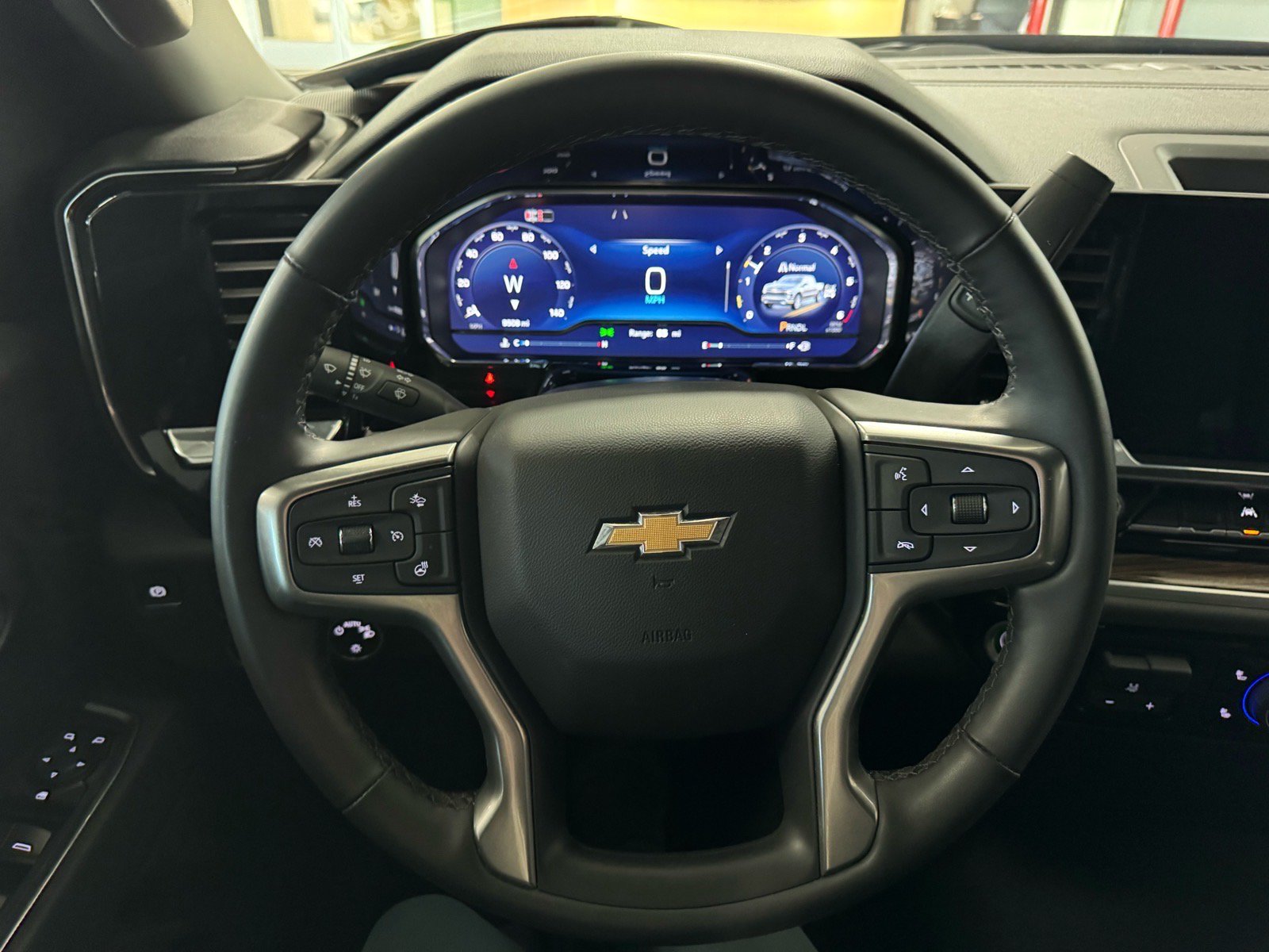 Used 2025 Chevrolet Silverado 1500 LT w/ Z71 Off-Road Package AWD/4WD image 19