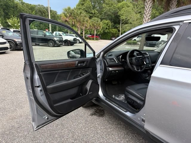 Used 2019 Subaru Outback 2.5i Limited AWD/4WD image 9