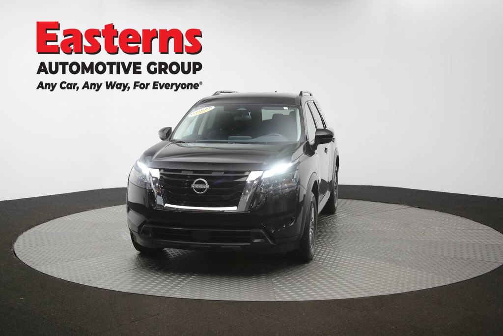 Used 2025 Nissan Pathfinder SV FWD image 55