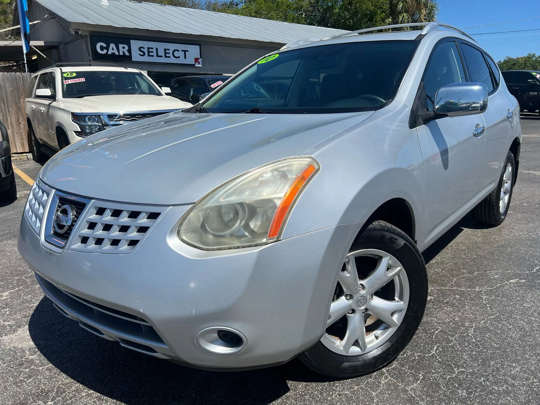 Used 2010 Nissan Rogue SL w/ Moonroof Pkg image 1