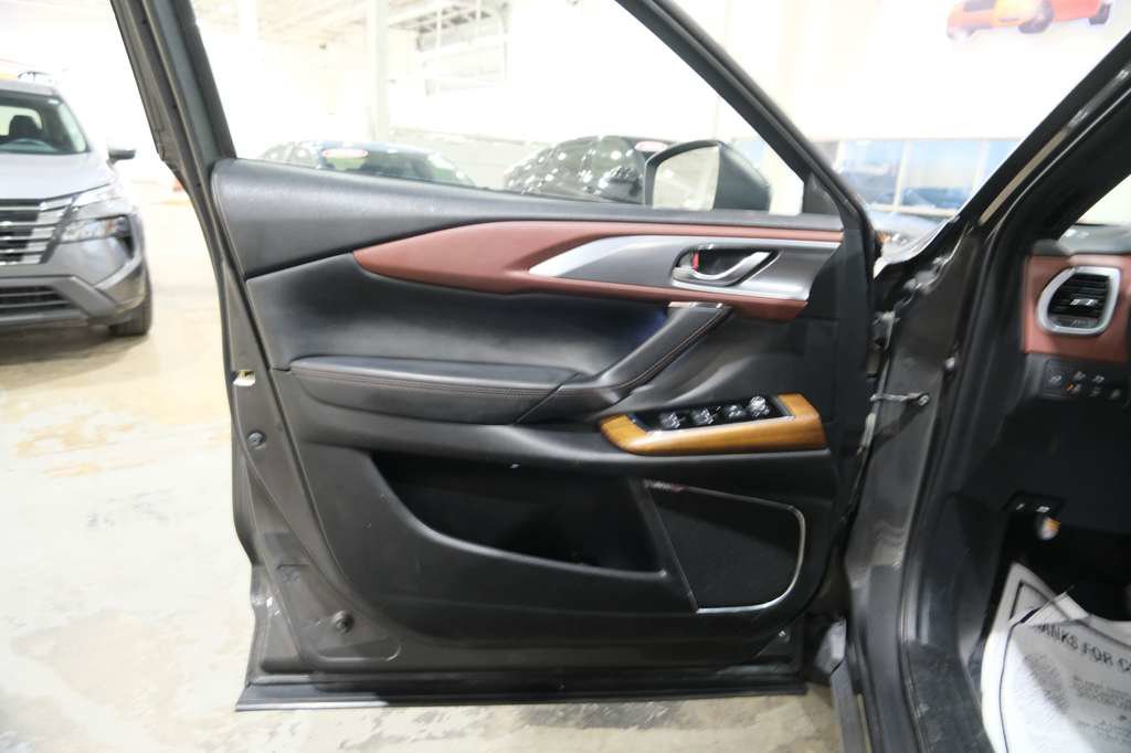Used 2016 MAZDA CX-9 Signature AWD/4WD image 18