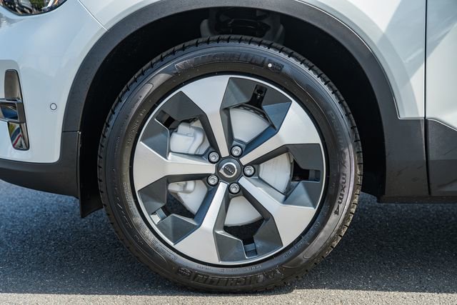 New 2026 Volvo XC40 B5 Plus w/ Climate Package image 18