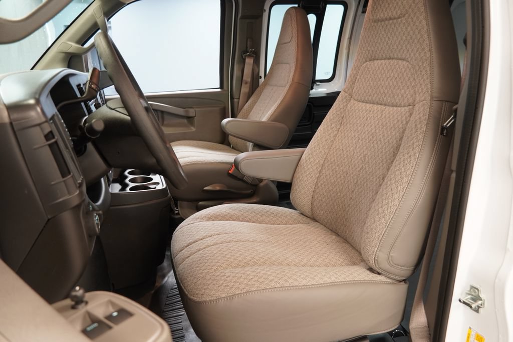 New 2026 Chevrolet Express 2500 RWD image 3